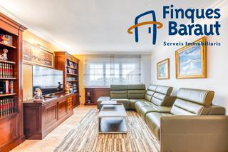 Appartement  Carrer mare de déu de montserrat. Tu nueva vivienda en figueres: amplitud, luz y el espacio que si