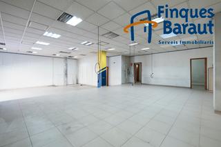 Local Comercial a Centre. Oportunidad local comercial de 150 m² en figueres