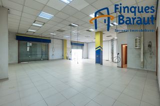 Local Comercial a Centre. Oportunidad local comercial de 150 m² en figueres