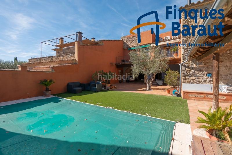 Foto e7ccaf75-9e9d-4644-9bd6-477deca9ba74. Lloguer masia amb xemeneia calefacció piscina a Garrigàs