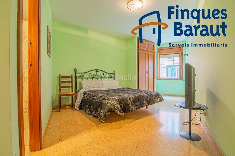 Foto d3efedc0-fd81-4a7f-923f-f4bc1b6494c6. Piso  ideal para familias en el centro en Centre Figueres