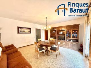 Pis a Carrer eduard rodeja 12. Amplio piso de 4 habitaciones con balcn en creu de la m, figue