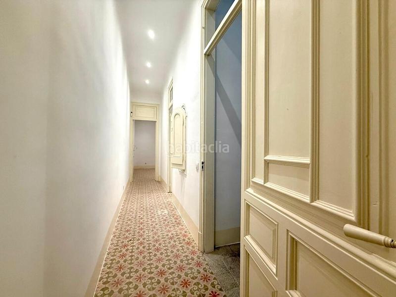 Foto 089d65a2-e156-48a6-84ec-0a3e9618725b. Casa adosada magnífica casa reformada en el centro – amplitud, confort y una ubicación inmejorable en Figueres