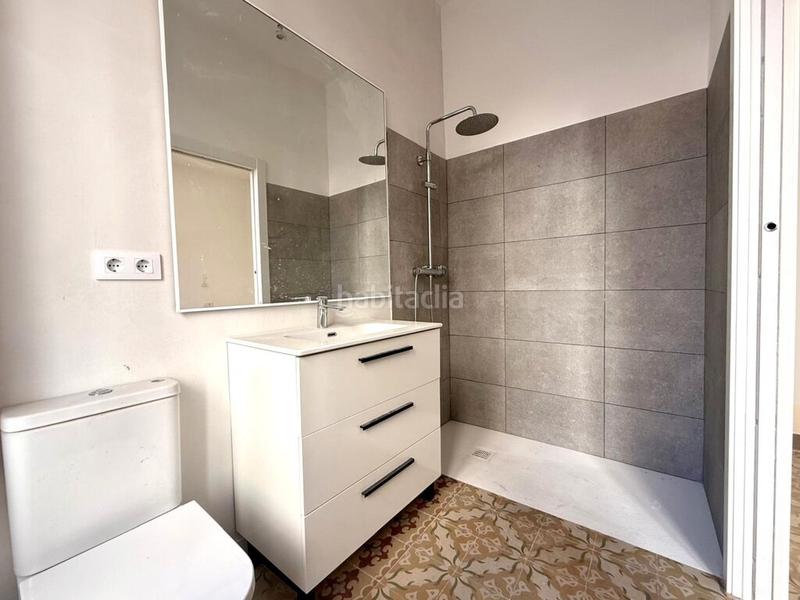 Foto 90b16c00-f1bb-4f07-9fd8-9e67aa1d0346. Casa adosada magnífica casa reformada en el centro – amplitud, confort y una ubicación inmejorable en Figueres