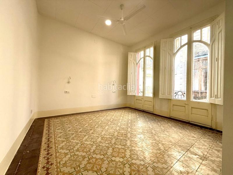 Foto d30cf1b2-96b5-40a1-9965-930c0103a3b2. Casa adosada magnífica casa reformada en el centro – amplitud, confort y una ubicación inmejorable en Figueres