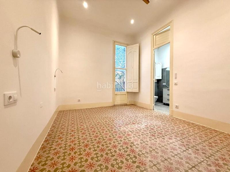 Foto d4f190ea-5fb7-4753-9e24-213a6e230c43. Casa adosada magnífica casa reformada en el centro – amplitud, confort y una ubicación inmejorable en Figueres