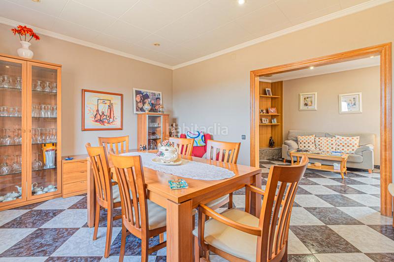 Foto 0b9ac0a8-4b8a-44d2-a2ee-4da1220f0c20. Duplex avec chauffage dans Eixample-Horta Capallera Figueres