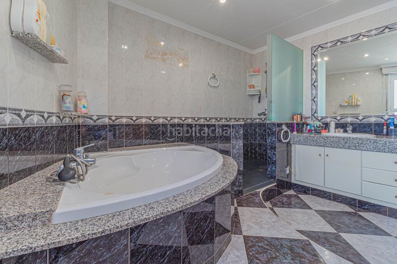 Foto 0cf33102-d9d2-45a9-8603-de0f863e26df. Duplex avec chauffage dans Eixample-Horta Capallera Figueres