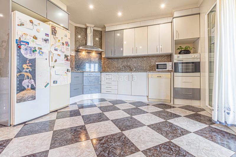 Foto 48a9edd6-f413-44f7-ae89-8d8cfc1391d7. Duplex avec chauffage dans Eixample-Horta Capallera Figueres