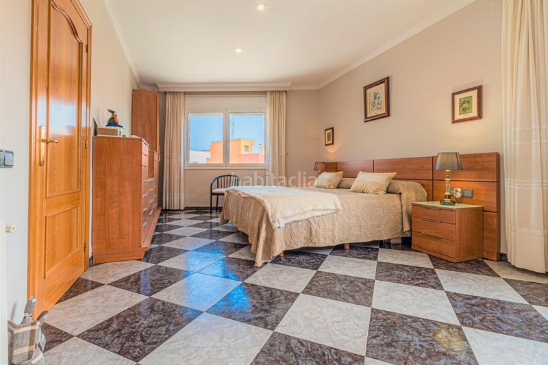 Foto d3145e33-189b-46a0-9877-d21fc9dcc401. Duplex avec chauffage dans Eixample-Horta Capallera Figueres