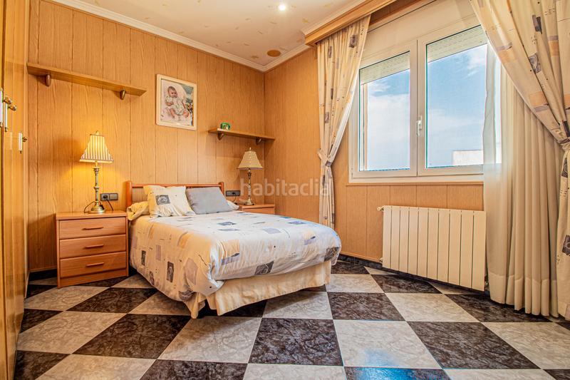 Foto f2d29e54-0fa2-44cb-b08d-74b1b5efe7a6. Duplex avec chauffage dans Eixample-Horta Capallera Figueres