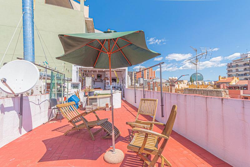 Foto 5de1d286-9fb3-4a73-985d-7a5928871ab3. Edifici a carrer pep ventura 12 a Centre Figueres