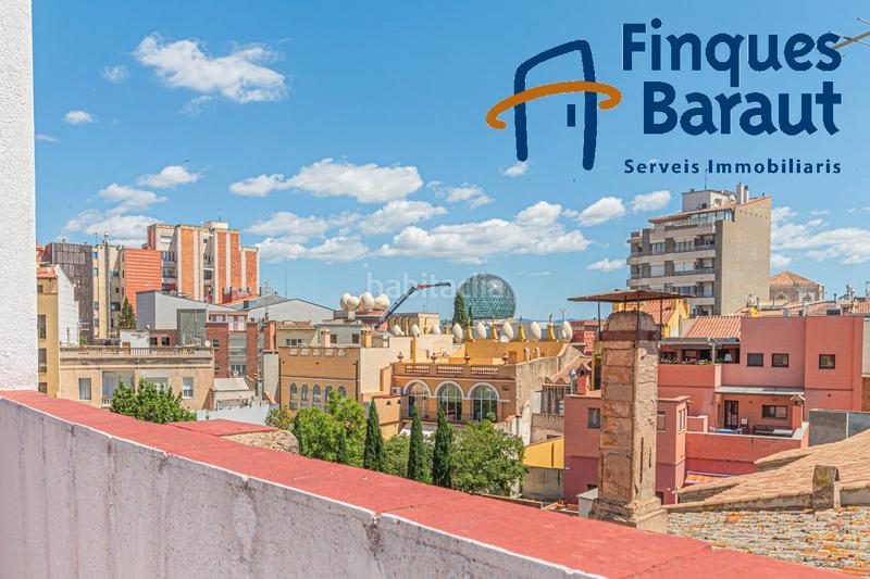 Foto be40e4ce-9aae-49c4-ae60-7b857e4823a8. Edifici a carrer pep ventura 12 a Centre Figueres