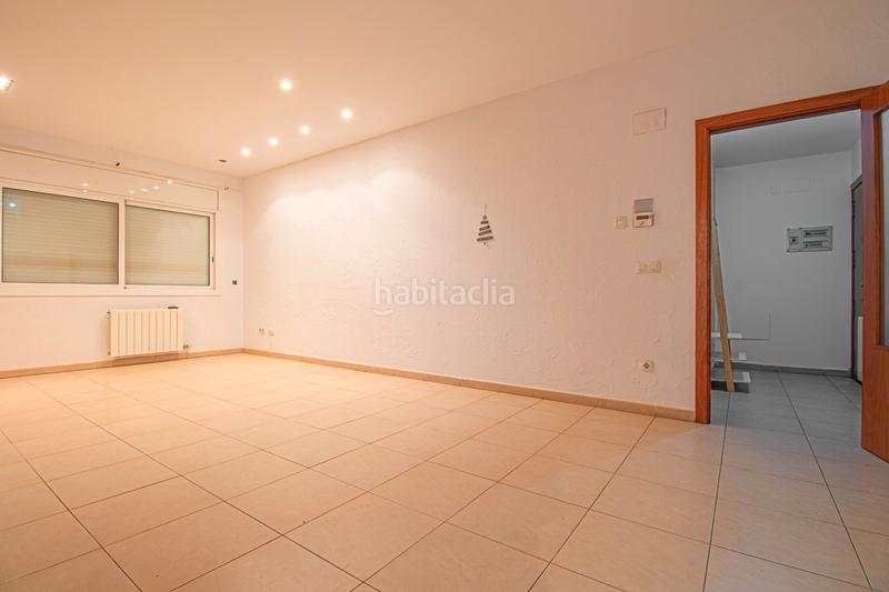 Foto 43793367-7b49-4dc4-94f7-2d938b984839. Pis amb calefacció a Eixample-Horta Capallera Figueres