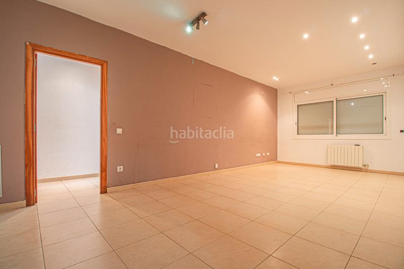 Foto 6791221e-5cfe-4a79-9fc7-ee20063b3dd9. Pis amb calefacció a Eixample-Horta Capallera Figueres