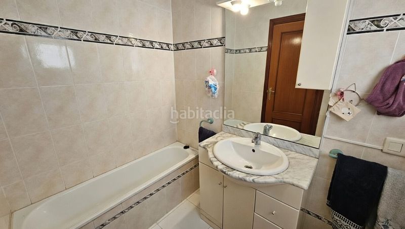Foto 75769a1a-456a-47b6-af45-8d478d8e3e61. Casa aparellada amb xemeneia calefacció aparcament a Vilafant