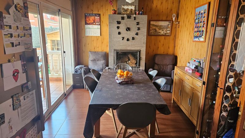 Foto 75c329f4-3768-4136-ae72-e79a17ec884a. Casa aparellada amb xemeneia calefacció aparcament a Vilafant