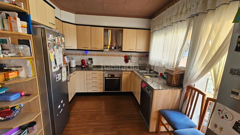 Foto ec7fb79d-416c-44fe-8287-9d90db40d071. Casa aparellada amb xemeneia calefacció aparcament a Vilafant