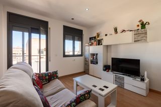 Duplex in Creu de la Mà. Tu primer hogar te espera en figueres – dúplex moderno en creu d