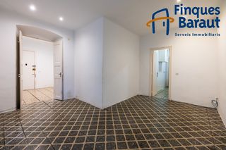 Etagenwohnung in Centre. Piso en venta en el centro de figueres de 115 m² – 4 dormitorios