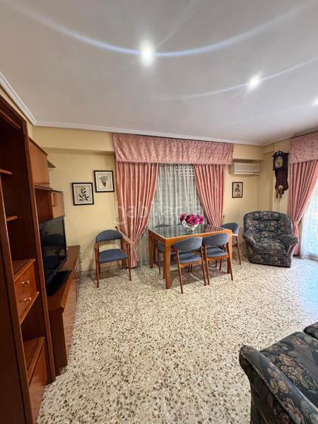 Foto c1ec5962-140a-4b49-8808-7aacd2dacd71. Piso  amplio en importante esquina de benimaclet en Valencia