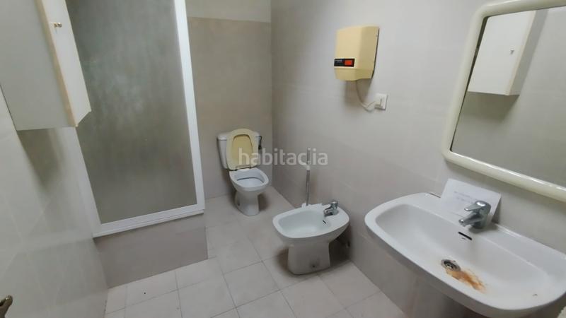 Foto 5568b08d-db84-43d9-b590-72056f61f7e2. Locale commerciale in carrer d'oltà 29 in Malilla Valencia