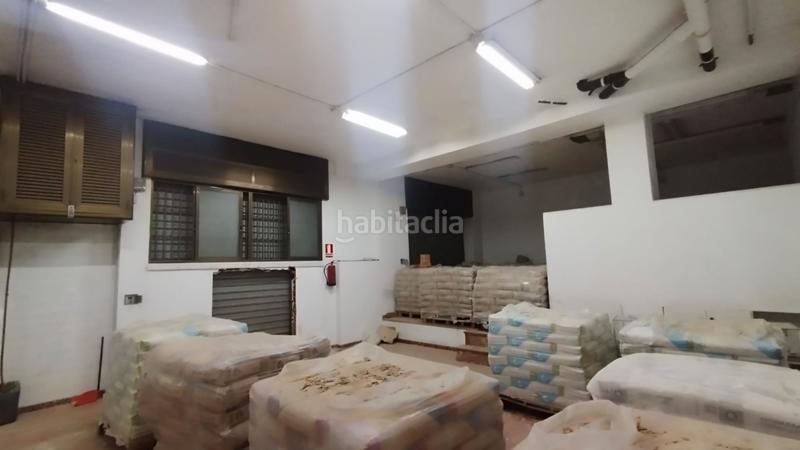 Foto 8cd04da0-8356-45a5-a7af-1080d6edb7c6. Locale commerciale in carrer d'oltà 29 in Malilla Valencia