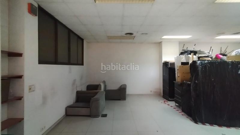 Foto c26f56c0-d6c3-4c73-b75c-50d0d6b2efeb. Locale commerciale in carrer d'oltà 29 in Malilla Valencia