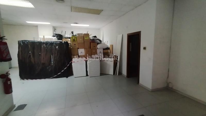 Foto eb90fb6e-a273-40ef-a287-feb58095f2ae. Locale commerciale in carrer d'oltà 29 in Malilla Valencia