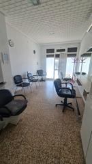 Local Comercial en Calle juan ramn jimnez 69. Se vende bajo comercial muy visible en malilla