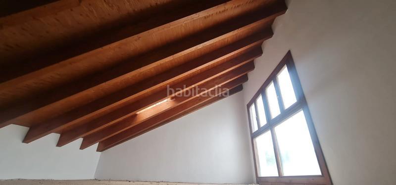 Foto 136f2ba5-53bc-452a-a361-80b35522e3f7. Dúplex a avenida norte 32 a Chóvar