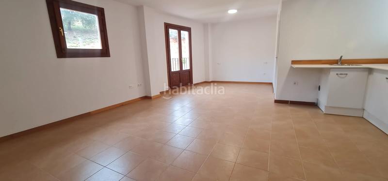 Foto 44b84eed-a34e-4c6f-82fc-0859d11f5f65. Dúplex a avenida norte 32 a Chóvar