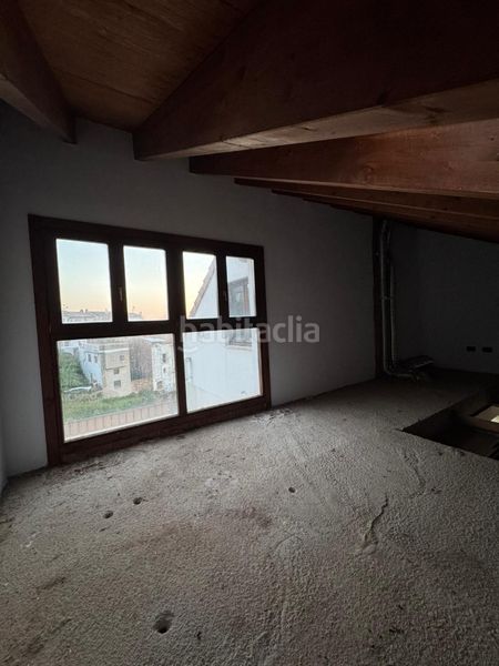 Foto f2943568-cf9c-44a9-8cf5-4a973466ab18. Dúplex a avenida norte 32 a Chóvar