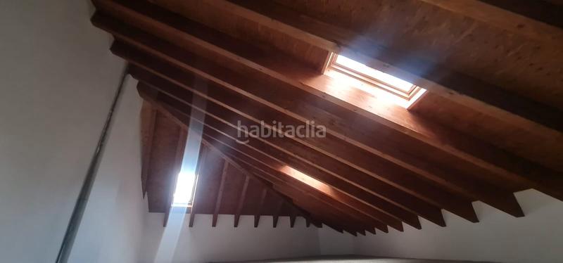 Foto 3b9d811f-6d79-4aab-98c3-76697a996b9d. Dúplex a avenida norte 32 a Chóvar