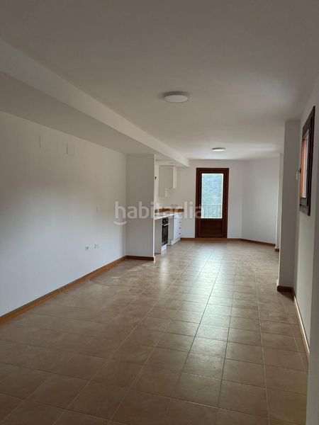 Foto c68a90f6-1d2d-4238-874d-0dd590524700. Dúplex a avenida norte 32 a Chóvar