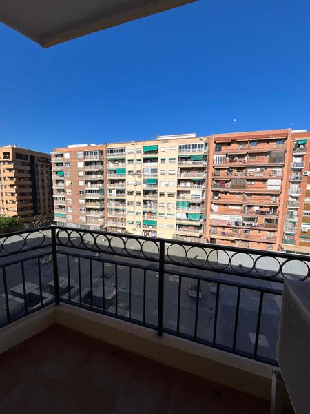 Foto 15c7aba9-2507-4ed5-a2c3-d1b8d86e1440. Pis amb calefacció aparcament a Malilla Valencia