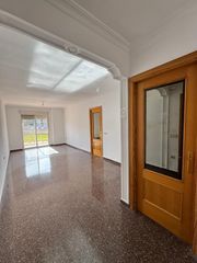 Flat in Carrer de Bernat Descoll
