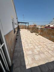 Rent Penthouse  Carrer de jeroni munyós. Se alquila un ático junto al mercado de jesús-patraix