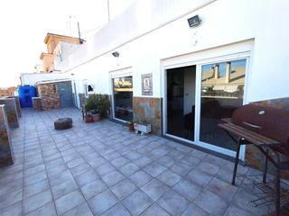 Rent Penthouse  Carrer de jeroni munyós. Se alquila un ático junto al mercado de jesús-patraix