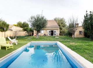Chalet  Carrer vistahermosa. Se vende chalet en la eliana