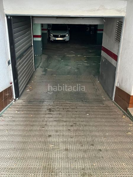 Foto c93bdcbb-15b7-4775-99de-69567f5465ed. Aparcament cotxe a Malilla Valencia