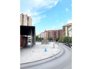Miete Geschäftsraum  Plaza calvet i rubalcaba. Alquiler local comercial plaza del león