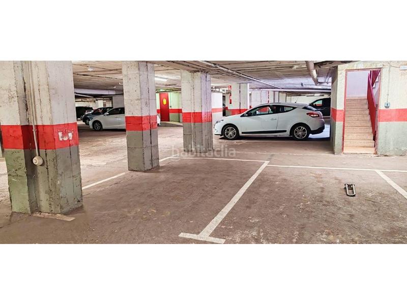 Foto 370eb996-1541-4644-b0b5-30f635f14298. Aparcament cotxe a Eixample Nord Girona