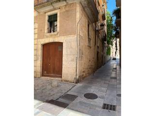 Lloguer Local Comercial  Auriga. Alquiler de local comercial en girona capital  barri vell