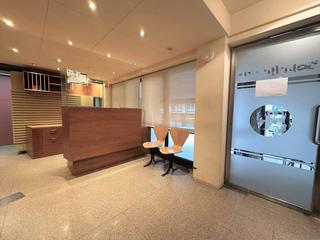 Local Comercial a Eixample Nord. Amplio local y oficina en pleno centro de girona