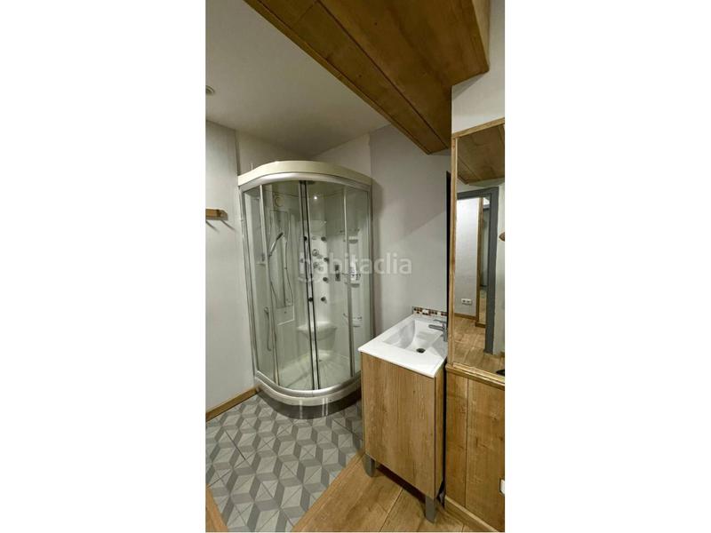 Foto ca0ae133-de34-44d4-b51a-f2d99e36920f. Local commercial dans Eixample Nord Girona