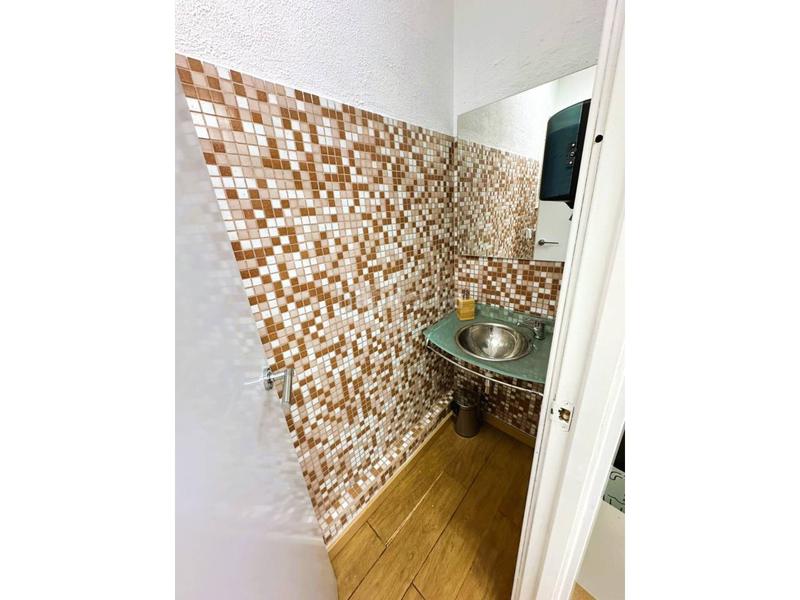 Foto e3c4ae56-6c90-48f4-9fb6-a23e5b914ac6. Local commercial dans Eixample Nord Girona