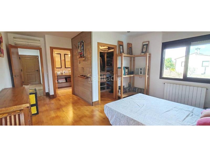 Foto dfab7780-8da4-4d88-a86c-508e1edfc45b. Casa con riscaldamento parcheggio piscina in Santa Coloma de Farners