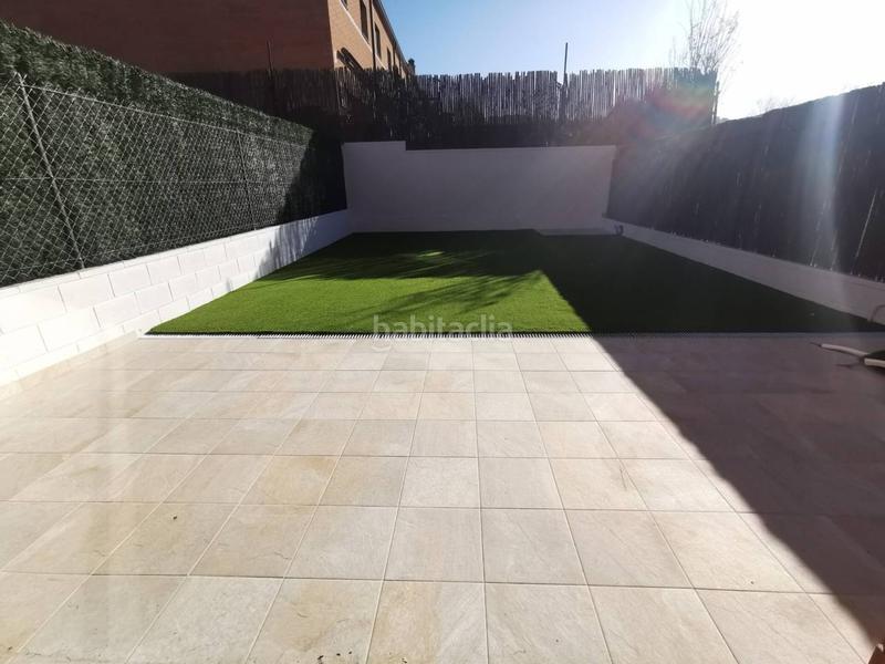 Foto 19483cfd-d106-40c6-b2b5-bee5a3329f5f. Haus mit heizung parking in Quart