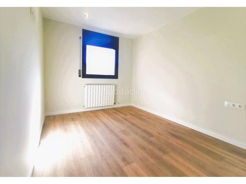 Foto 43ff3b54-c60b-442b-a9a5-27beed15f4a5. Haus mit heizung parking in Quart